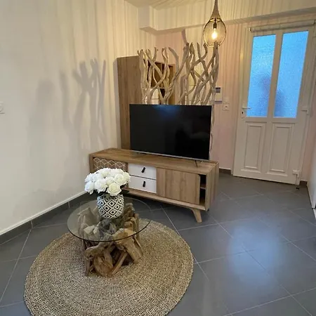 Studio Calme Et Cosy Saint-Julien-les-Villas Exterior foto